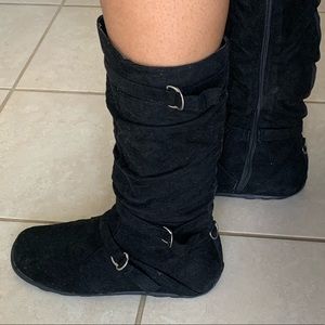 Suede Black boots